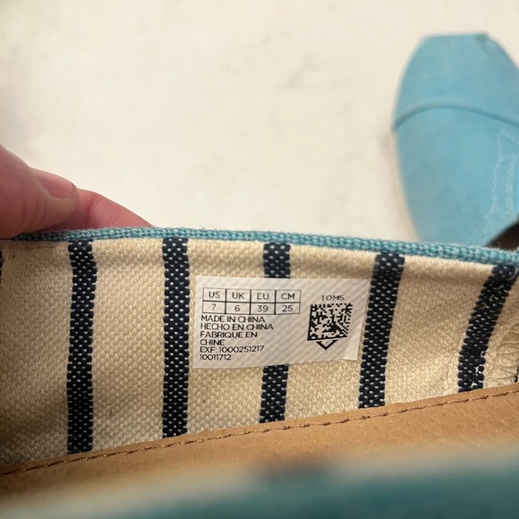 TOMS Women’s Light Blue Slip-On Loafers - Picture 4 of 6